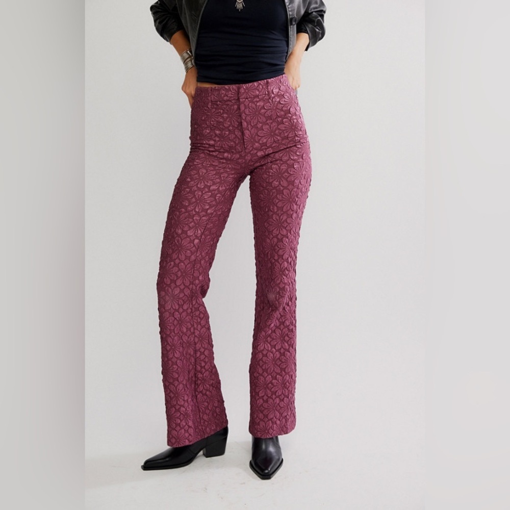 🆕 FREE PEOPLE Runaway Floral Flare Pants in Plum